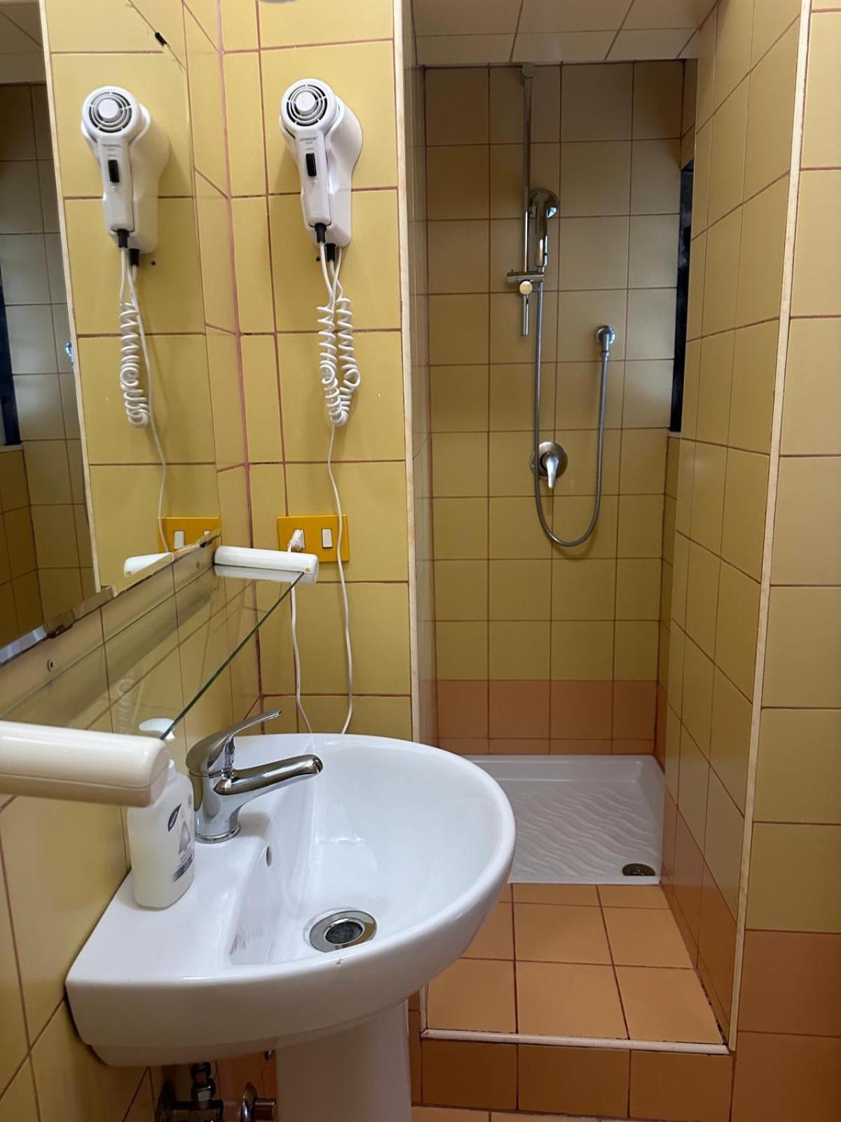 Near Termini Station Hotel Rome Luaran gambar